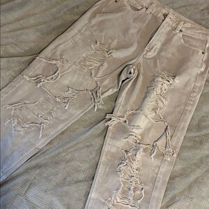Distressed Beige Jeans American Eagle never worn